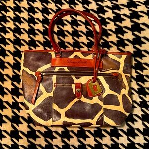 Dooney and Bourke giraffe print purse